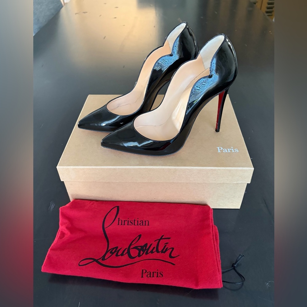 Christian Louboutin Black Patent Leather Hot Chick 100 Heel Pumps
